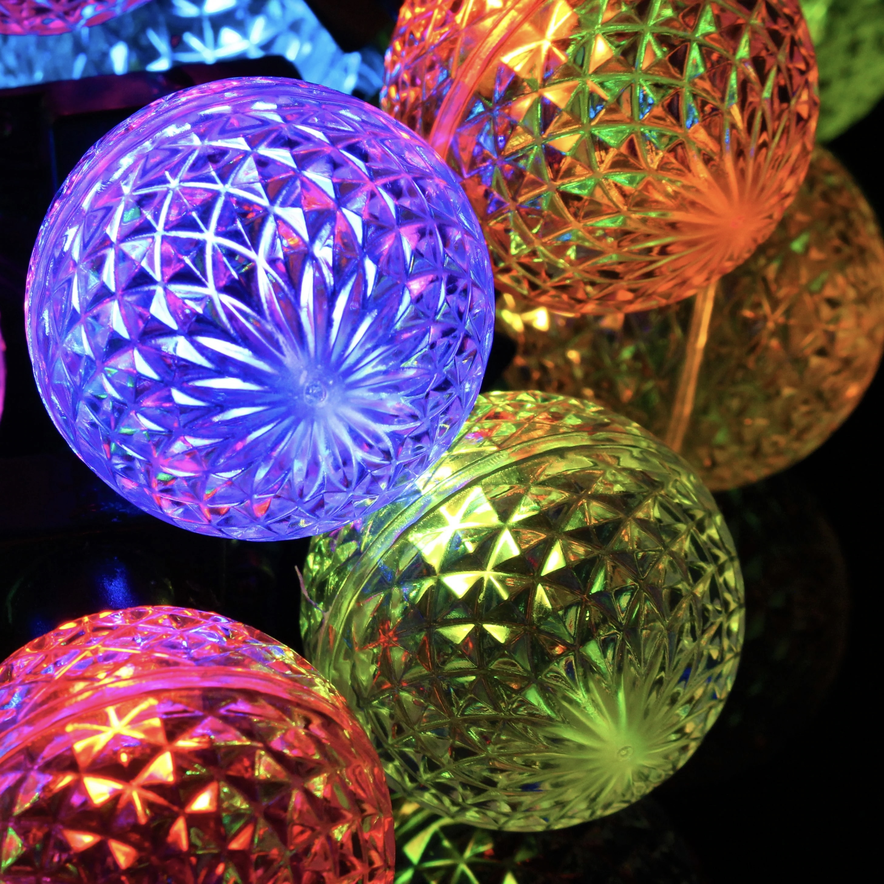 RGB G40 Facettiertes Triklit-Licht