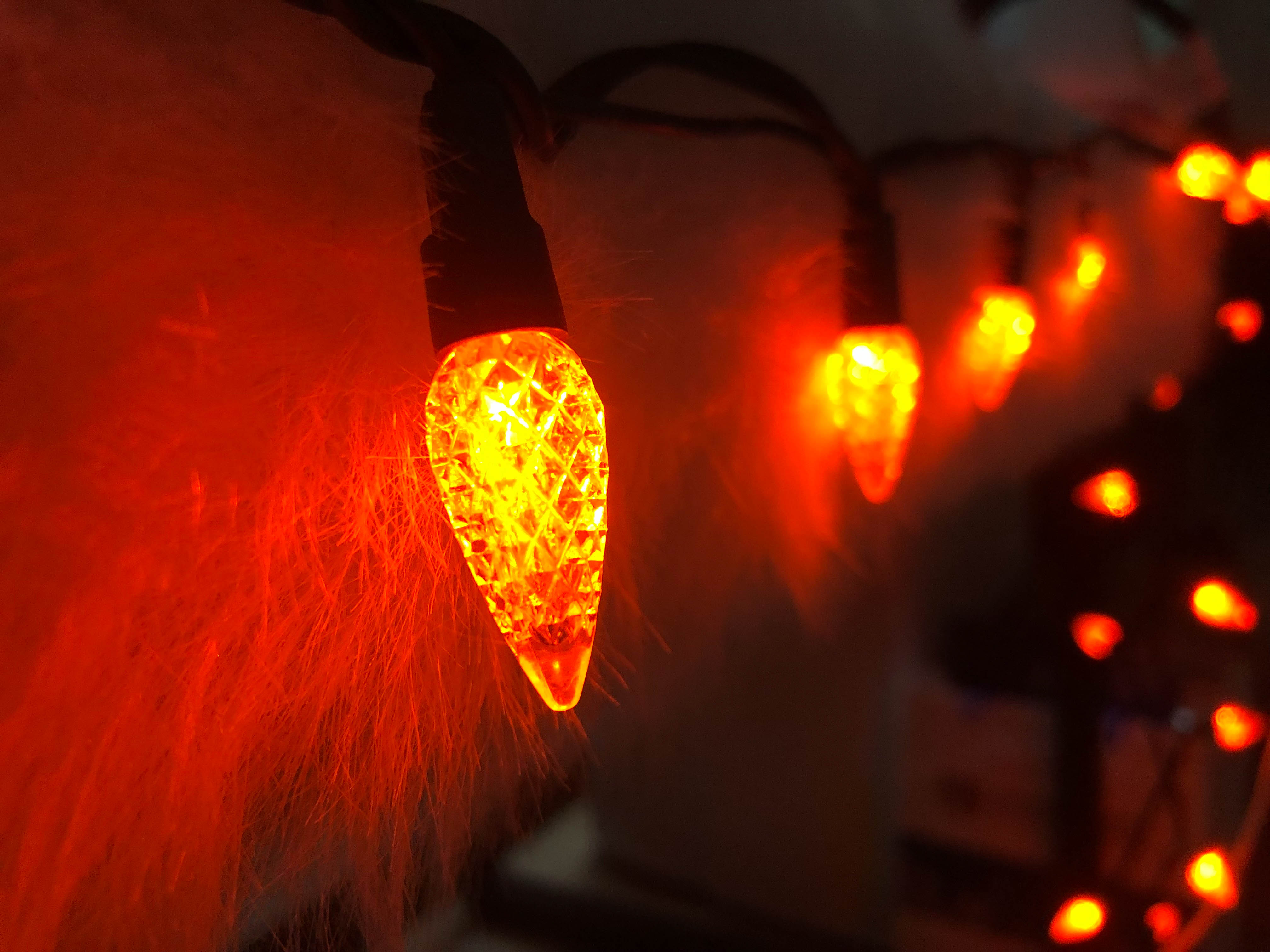 22 AWG-Draht, UL-wasserdicht, für den Außenbereich, orangefarbene LED-C6-Erdbeer-LED-Lichterkette 